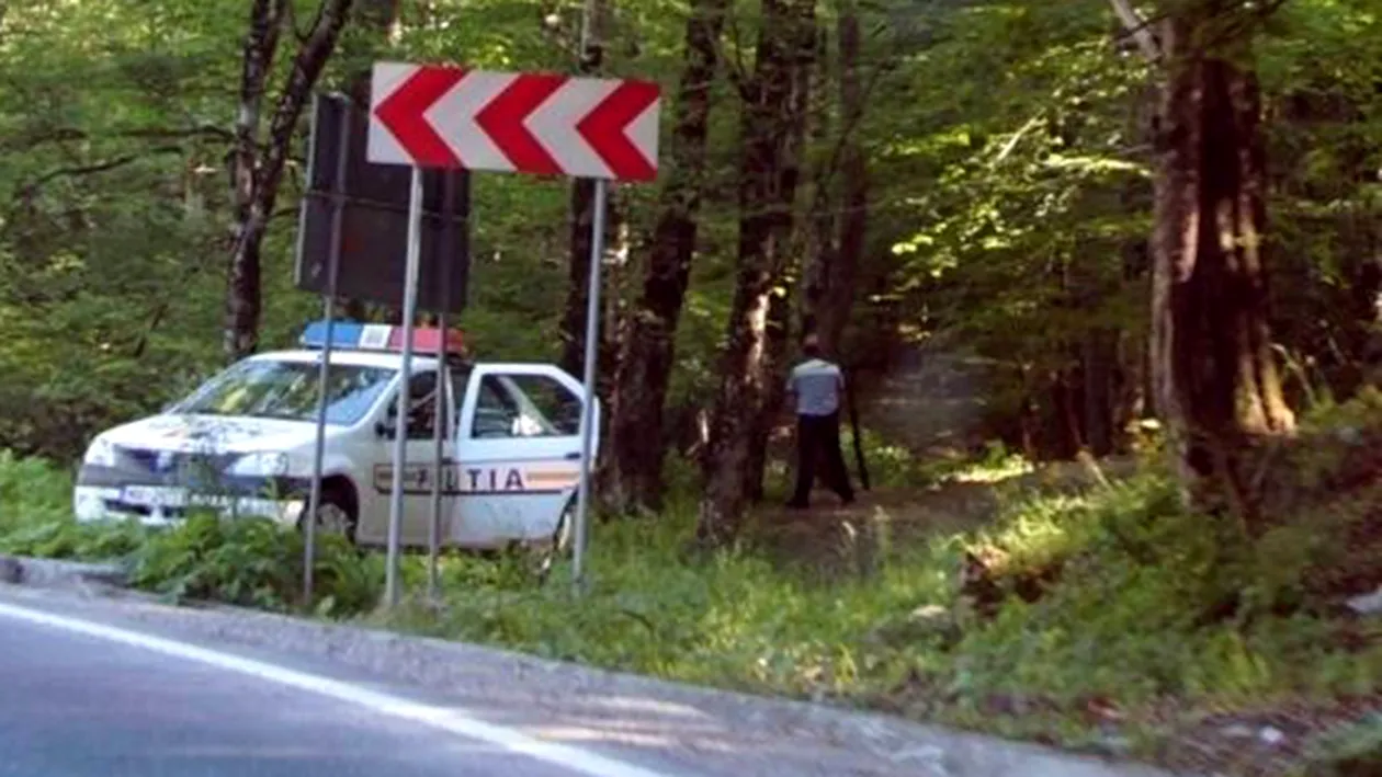 Veniti repede la Vedea! Un barbat s-a spanzurat cu capul in jos! Cand au ajuns la fata locului, politistii au ras in hohote