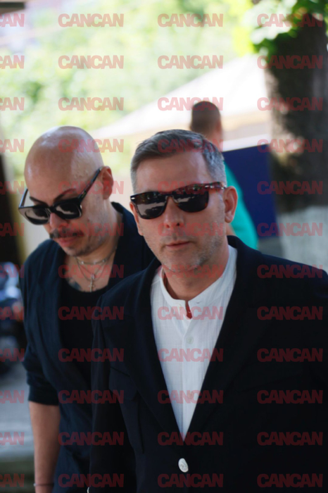 Cum a apărut Oana Roman la slujba în memoria lui Stephan Pelger. O mulțime de vedete, prezente la cimitir. FOTO EXCLUSIV