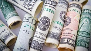 Curs valutar BNR azi, miercuri, 14 octombrie 2020. Ce valori au euro și dolarul