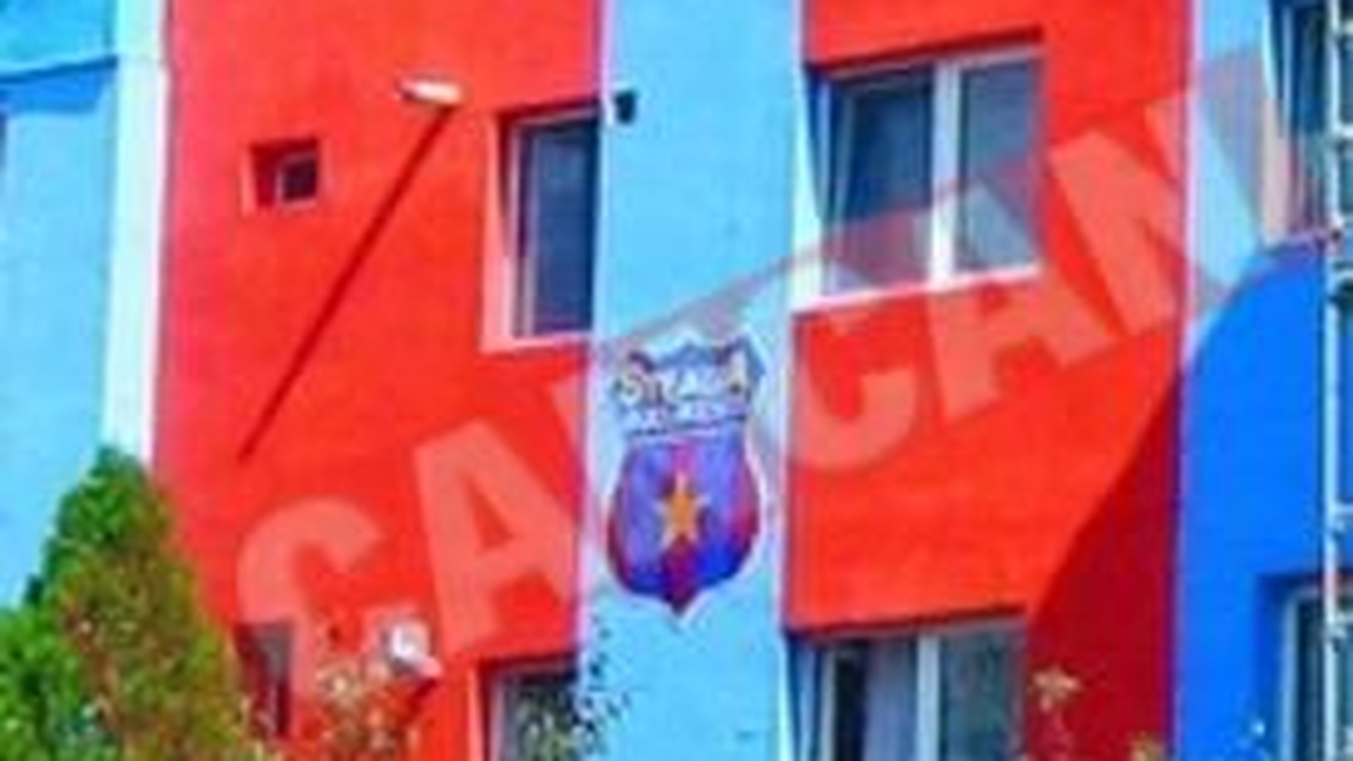 Au vopsit blocul "ros-albastru"