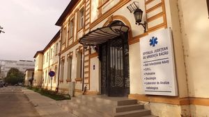 Coronavirusul face "victime" la Spitalul Județean din Bacău. Demisii în lanț după ce un medic a fost amendat pentru că nu a anunțat DSP-ul