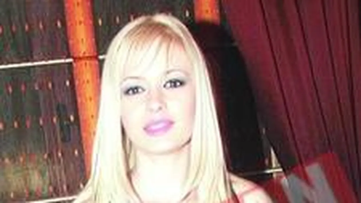 Alina, ex-A.S.I.A., va calatori gratis cu avionul