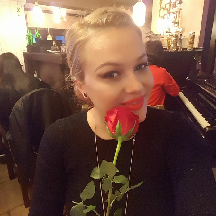 ’’Pisi’’ din ’’Inimă de ţigan’’ este însărcinată! Vedeta va da naştere unui băieţel