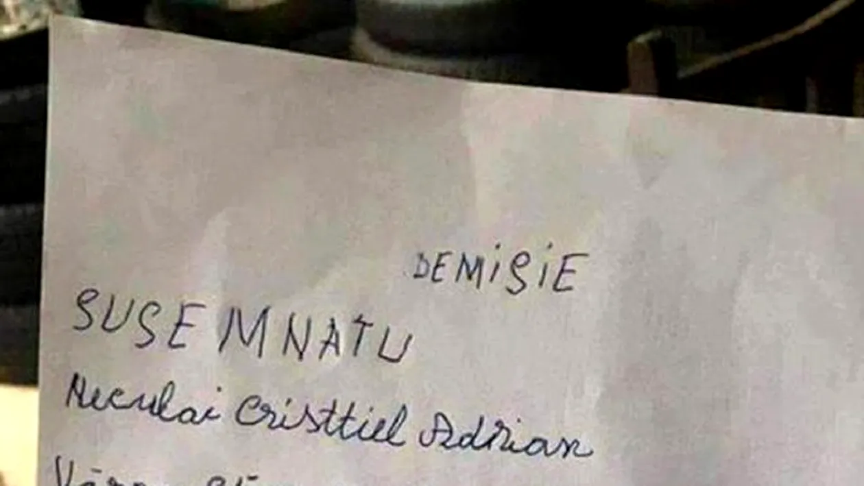 Scenariu de comedie! Cum a ajuns virală cererea de demisie a unui tânăr din Iași și ce a scris în ea: „Vărog sămaproba”. Continuarea e hilară