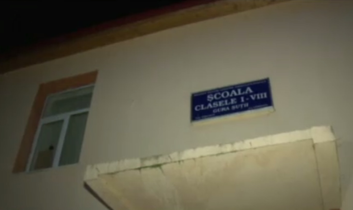Ultimele imagini cu fetița dispărută în Dâmbovița! Cum a fost filmată de camerele de supraveghere