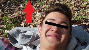 Razbunarea e CRUNTA! Ce selfie si-a facut acest tanar pentru a-si face de ras iubita! Imaginea care a rupt in doua internetul