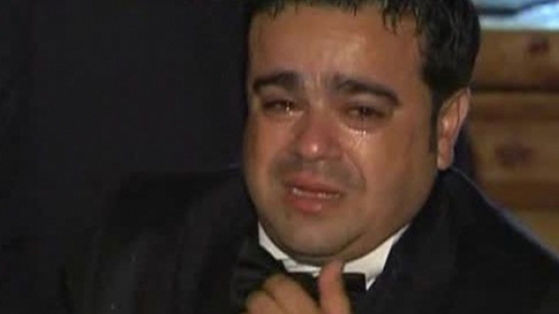 Mafiotul care l-a agatat in cuier pe Adrian Minune a scapat de….Vesti bune pentru unul din cei mai rai proxeneti din lume