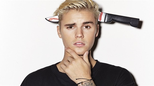 Justin Bieber, din nou în atenţia presei. Ce le-a făcut cântăreţul paparazzilor
