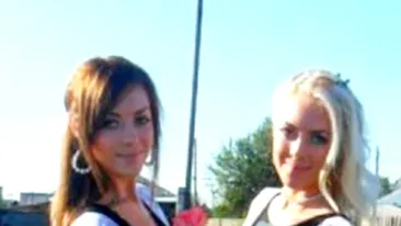 Asa eleve n-ai mai vazut! Cum s-au imbracat tinerele ca sa se duca la scoala e…Voi ce parere aveti