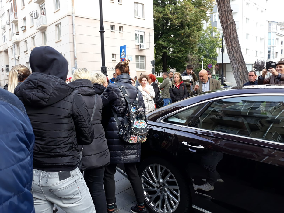 Momente sfâşietoare la căpătâiul lui Ilie Balaci! Fiica cea mare, Lorena, a avut nevoie de ajutor
