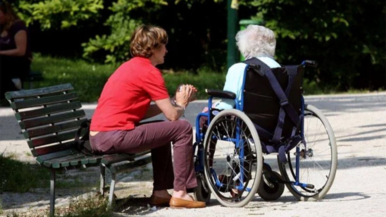 Ce a pățit o badantă de 30 de ani, după ce s-a cuplat cu fiul pensionarei pe care o îngrijea. A aflat adevărul abia după 6 ani. Cine era iubitul ei, de fapt