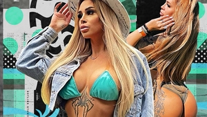 E blondă, voluptuoasă și mega-sexoasă! Tatuajele Andreei stârnesc imaginația bărbaților!