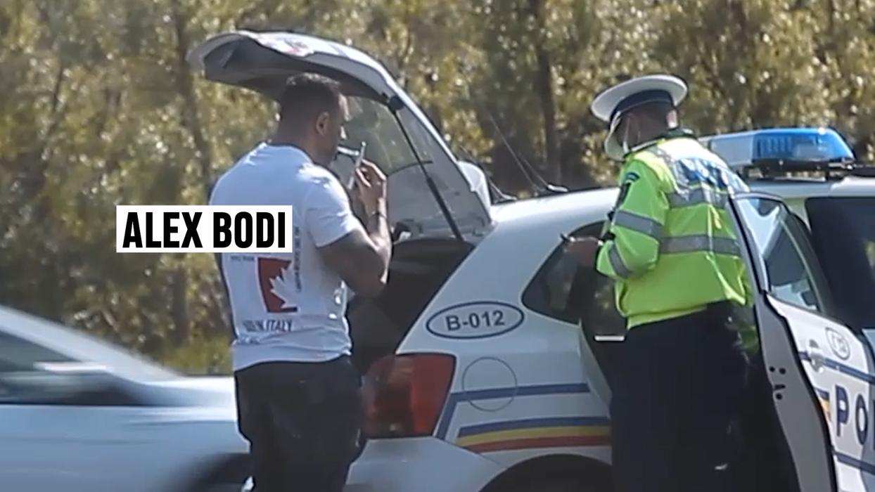 Alex Bodi a fost pus să sufle în fiolă