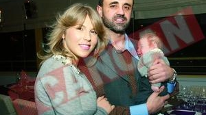 Corina  si-a linistit bebelusul cu uscatorul de par
