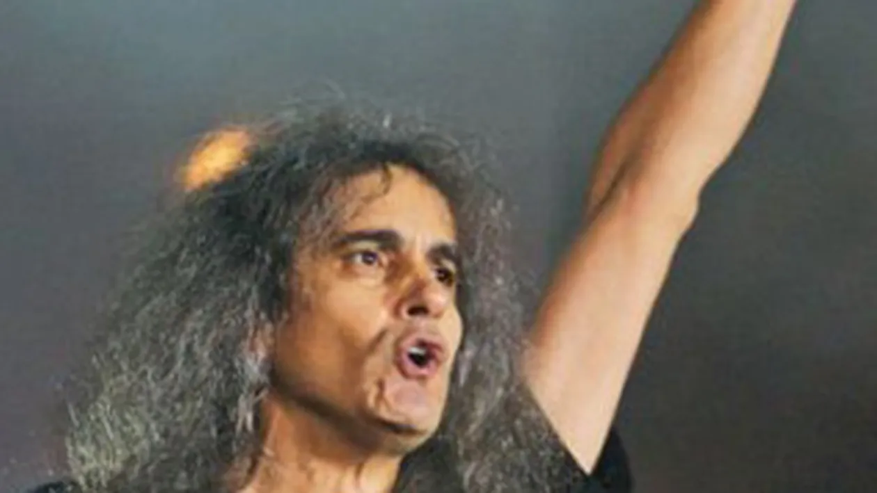 Cristi Minculescu: Industria rock se misca. Nu are cum sa fie ca in strainatate, fiindca acolo este deja o traditie