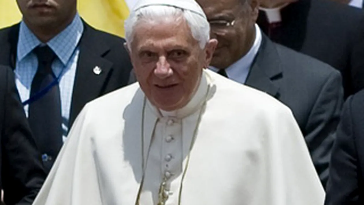 Papa recomanda prezervativele doar in situatii exceptionale
