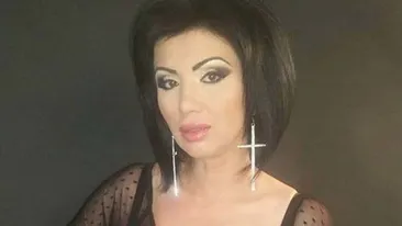 Reacţia neaşteptată a ADRIANEI BAHMUŢEANU, atunci când mama ei i-a urat La mulţi ani: Ai grijă că... 