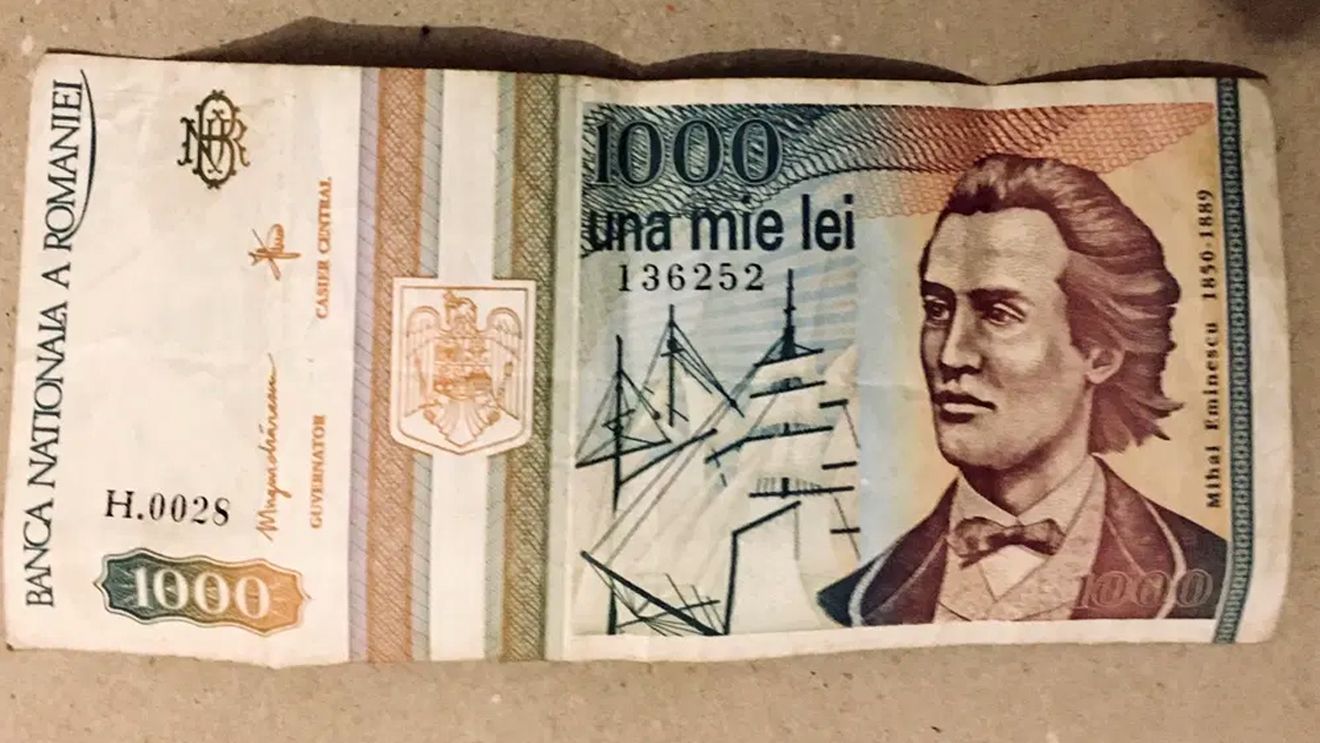 Mai ai așa ceva pe acasă? Cu câți lei se vinde acum, în aprilie 2022, o bancnotă de 1.000 de lei din 1993, cu chipul lui Mihai Eminescu