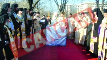 Catedrala Mantuirii Neamului a ramas doar cu piatra de temelie