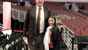 LAURA BRETAN, demonstraţie de talent! A cântat imnul Americii la mechiul echipei Chicago Bulls

