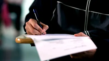 Bacalaureat 2025 | Rezolvarea subiectelor de fizică de astăzi + baremul de corectare