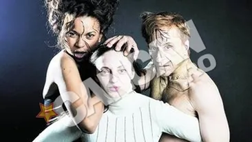 Nadine si-a angajat avocat si cere ajutorul organizatiilor pentru drepturile femeii. Construieste un caz impotriva lui Bleont