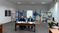 „ANAF-ul” Mediului duce lipsă de personal. „La registratură sunt doar doi oameni care gestionează intrarea documentelor, cu un pix şi cu o foaie. Avem, în medie, doar 0,7-0,8 inspectori fiscali pe judeţ”