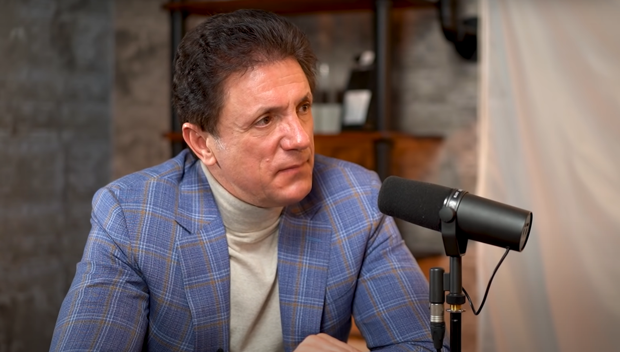”Gică Popescu e un mincinos, Craioveanu umbla cu două cartele!” Mama Oanei Deselnicu își desființează foștii ”gineri”!