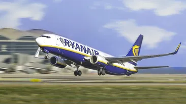 Incident șocant în timpul unui zbor Ryanair. Pilotul, nevoit să aterizeze de urgență după ce un pasager beat ar fi încercat să deschidă ușile de urgență în aer