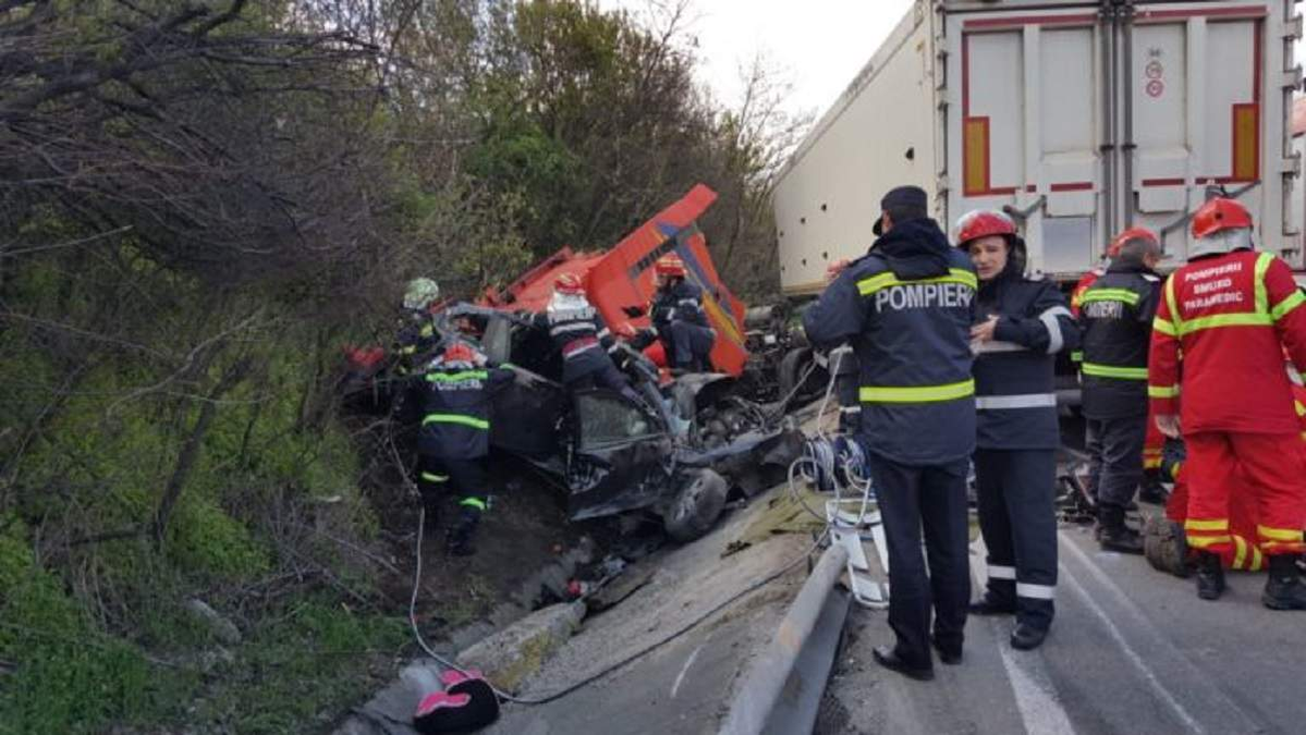 Şoferul de TIR care a ucis o familie întreagă și pe antrenorul Mihai Bobocică a fost condamnat la 5 ani de închisoare. Câți bani trebuie să plătească pentru daunele morale