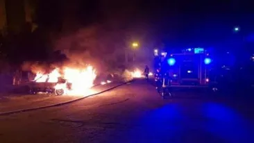 Maşinile românilor din oraşul italian Bisignano au fost incendiate! Poliţiştii cred că a fost vorba de o mână criminală