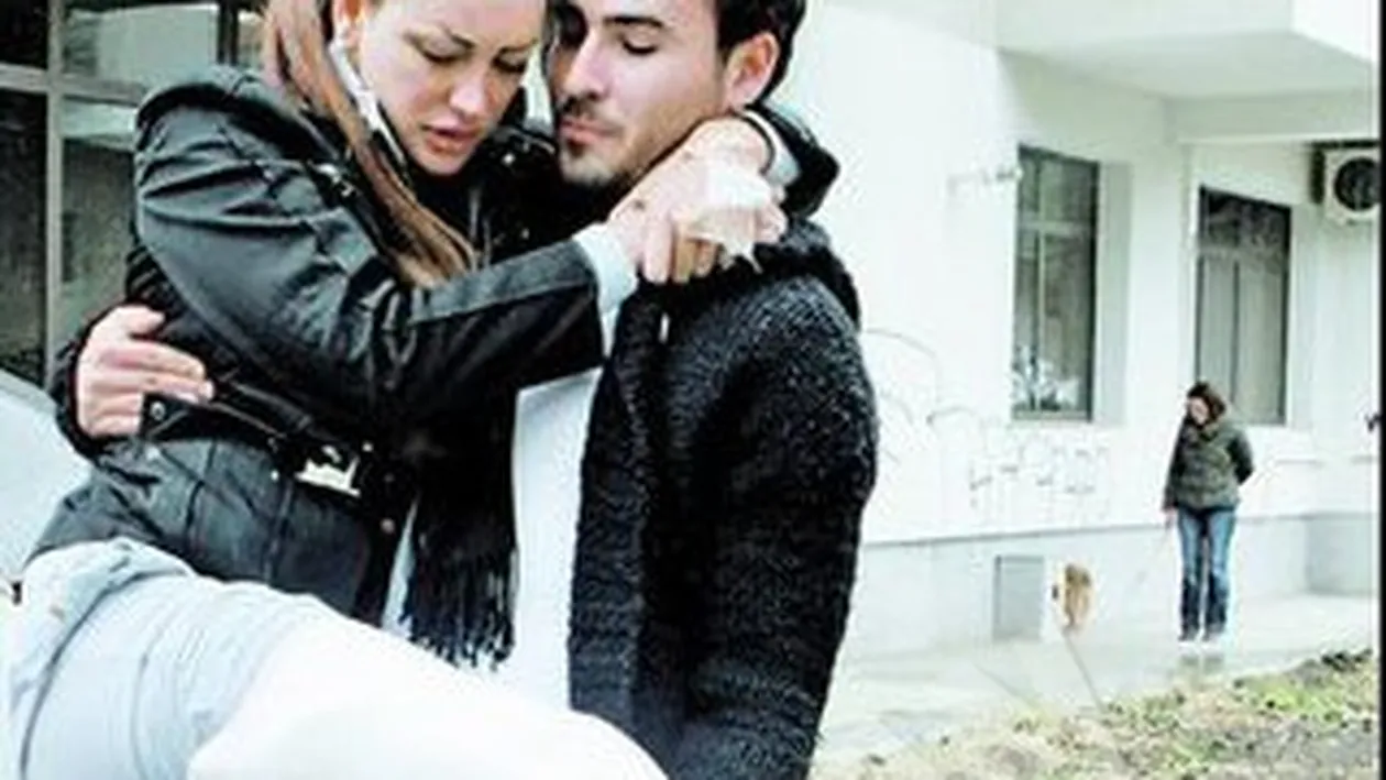 Suspecta de osteoporoza in stadiu avansat. Bianca nu mai poate sta in picioare din cauza malnutritiei