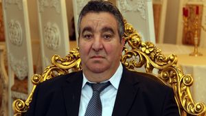 Trupul neînsufleţit al lui Cioabă a fost adus în România! Vezi primele imagini cu sicriul în care se află "Regele romilor"