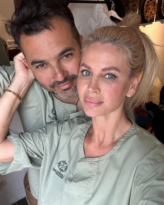 Andreea Bănică, nemachiată, alături de soțul ei, Lucian Mitrea/ Sursa foto: Instagram