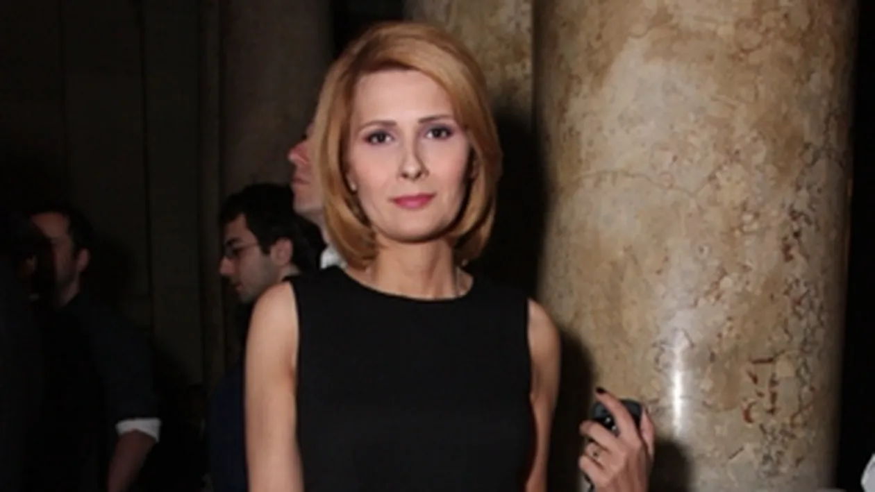 Sandra Stoicescu are boala picioarelor umflate