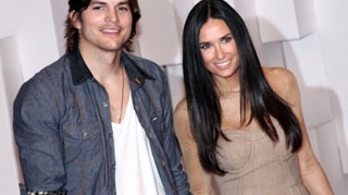 Demi Moore s-a mutat cu Ashton Kutcher la doua saptamani dupa ce l-a cunoscut