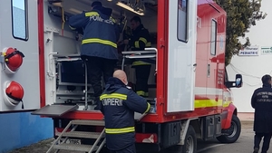 Zeci de elevi din Dolj au fost intoxicați cu o substanță necunoscută, după deratizare