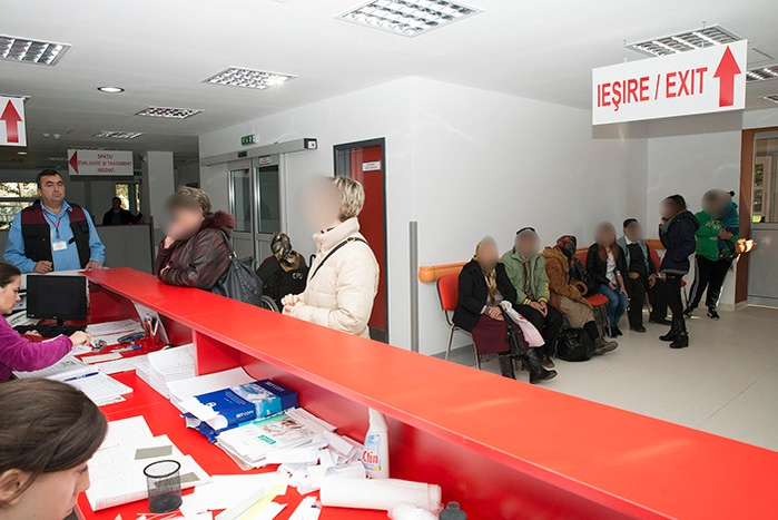 Loredana Groza, două donaţii pentru cadrele medicale din Oneşti care luptă în războiul cu noul coronavirus