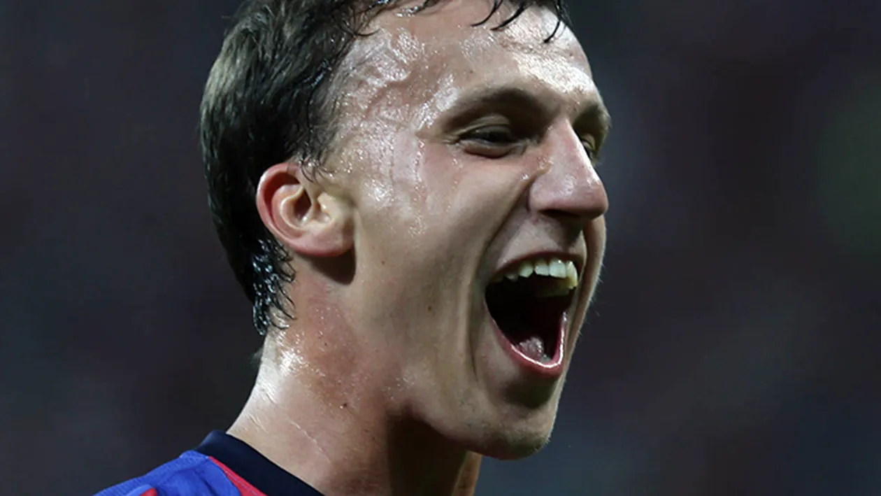 Cele mai tari bancuri ale englezilor dupa noaptea de betie a lui Vlad Chiriches! Au inventat un VERB NOU si au compus un CANTEC