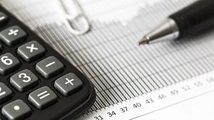 S-a modificat Codul Fiscal! Taxele și impozitele vor fi mai mari de la 1 august 2022