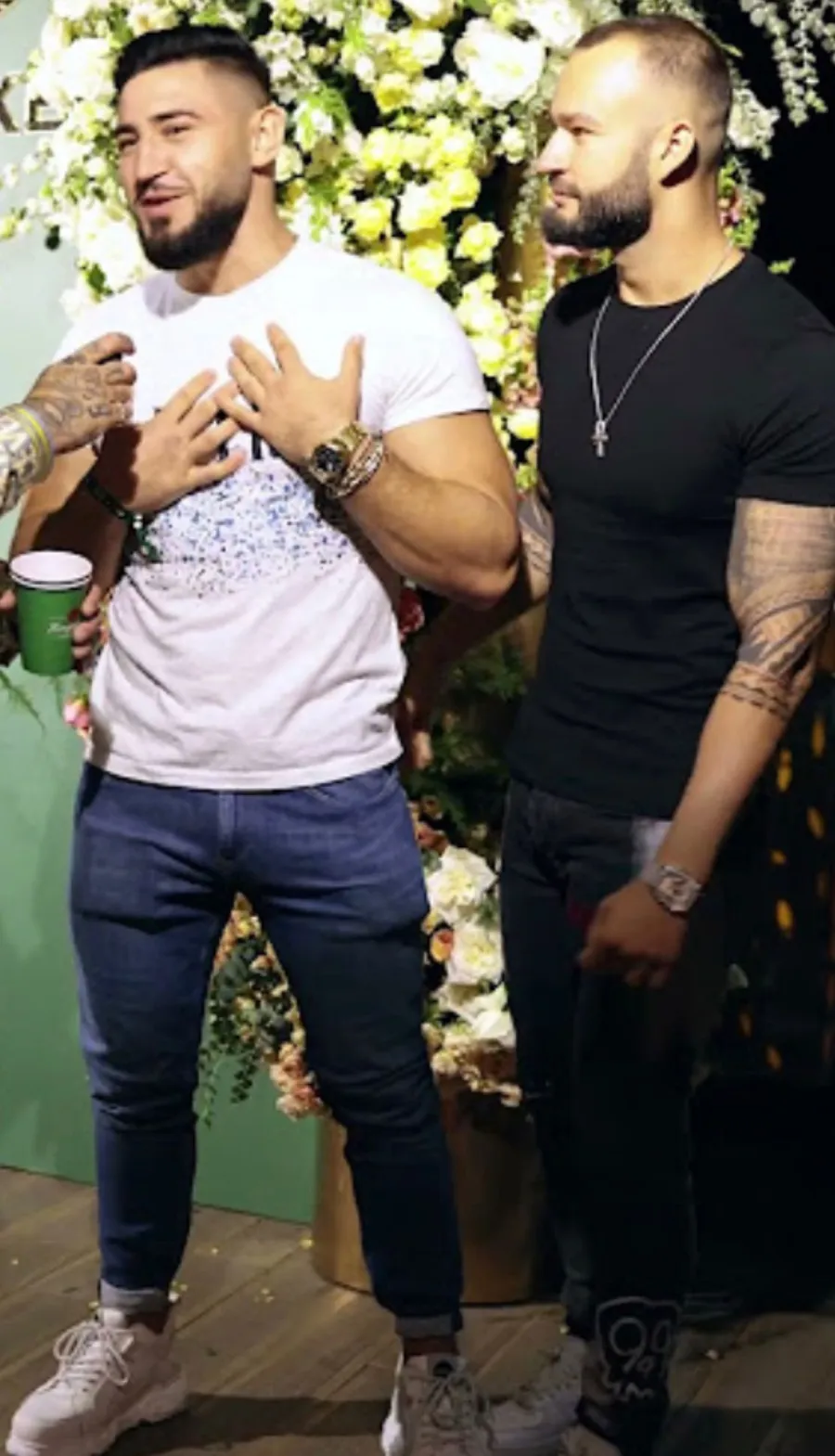 Yamato îl trage de urechi pe amicul său, Bogdan Mocanu