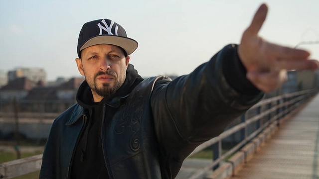 Parazitii si Daniel Lazar, videoclip CUTREMURATOR la 5 zile dupa tragedia din Colectiv! "AS DA FOC LA..."
