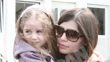 Monica o vrea pe Irina in L.A.! Iri: Ar fi penibil ca fiica mea sa locuiasca in apartamentul chinezului cu voi doi