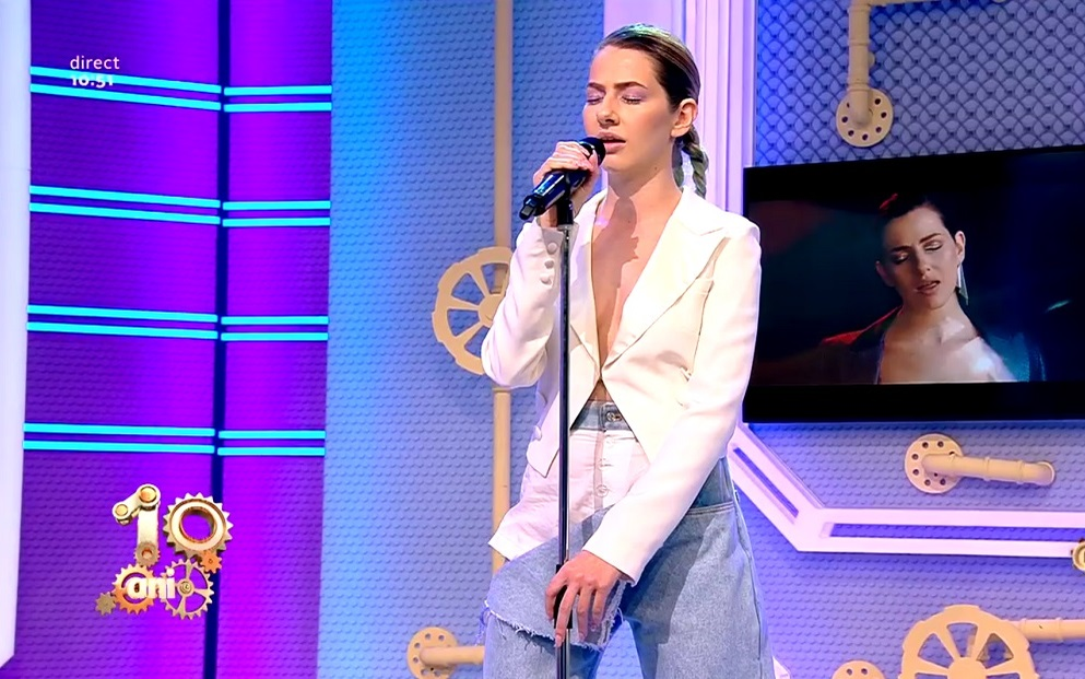 Lidia Buble, certată de Dani Oțil, după ce a venit fără sutien și cu blugii rupți la TV: „Tu, îmbracă-te!”