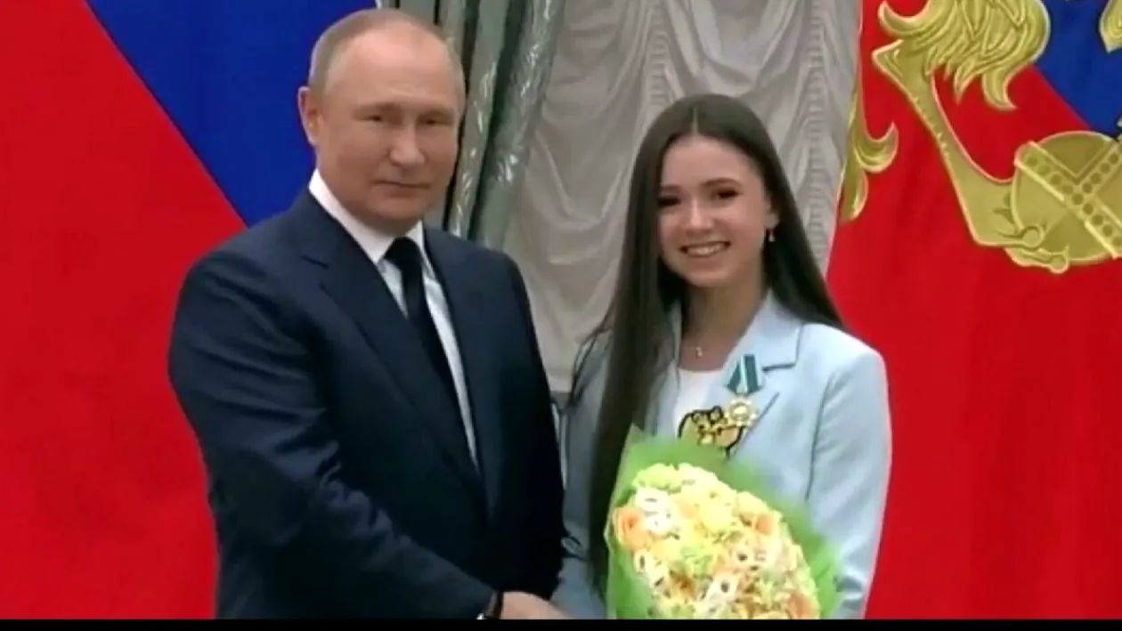 În vremuri de război, Putin a avut timp să se ocupe de „talentul, frumusețea, puterea și tandrețea” unei patinatoarea de 15 ani.