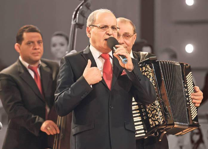 Rudele și fanii și-au luat adio azi de la Nelu Ploieșteanu: “Tatăl meu, tăticul meu”. Regele muzicii lăutărești, înmormântat în Cimitirul Străulești 2