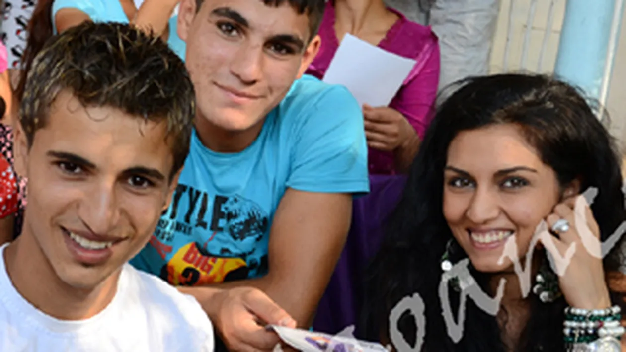 Doinita Oancea nu se rusineaza cu originile sale! A vizitat cateva comunitati de rromi: Oamenii de acolo erau sinceri si respectuosi