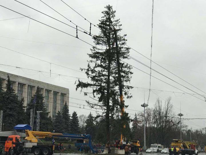 Dan Negru, surprins de ce a văzut în Piaţa Marii Adunări Naţionale, din Chişinău. “Pe aia care se plâng…”