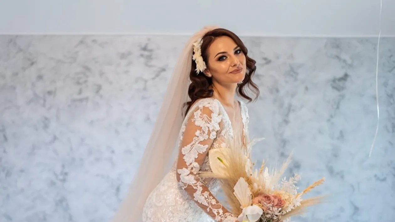 Motivul pentru care ar fi intrat în depresie Adela, tânăra polițistă care s-a împușcat în cap