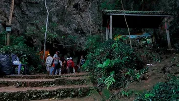 Jucătorii unei echipe de fotbal, blocați într-o peșteră inundată din Thailanda! Misiunea salvatorilor e una contracronometru